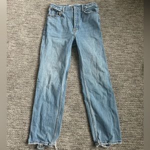 Abercrombie & Fitch Size 28/6 Ultra High Rise Ankle Straight Jean Light/Med Wash